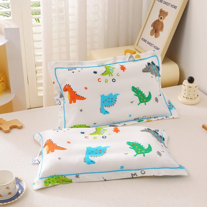 91家纺网 家纺一手货源 找家纺 乐秀家纺 2023新款A类双层纱卡通印花儿童幼儿园枕套 恐龙乐园