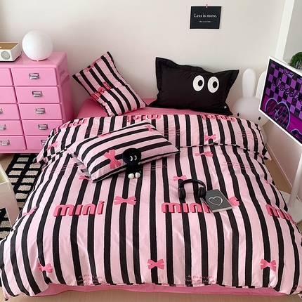 91家纺网 家纺一手货源 找家纺 桃子 2023新款少女甜酷风兔子纯棉印花系列四件套 纯棉-甜美蝴蝶结