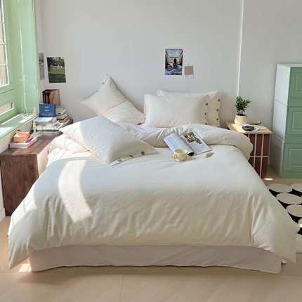 91家纺网 家纺一手货源 找家纺 (总) 三朵 2023新款全棉提花贡缎锻格四件套-场景二