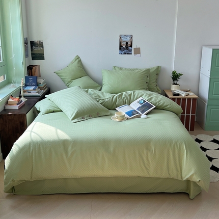 91家纺网 家纺一手货源 找家纺 (总) 三朵 2023新款全棉提花贡缎锻格四件套-场景二