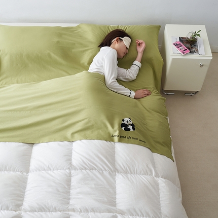 91家纺网 家纺一手货源 找家纺 风向标家纺 2023新款全棉大雁纹糯感软萌绣花隔脏睡袋 熊猫花花