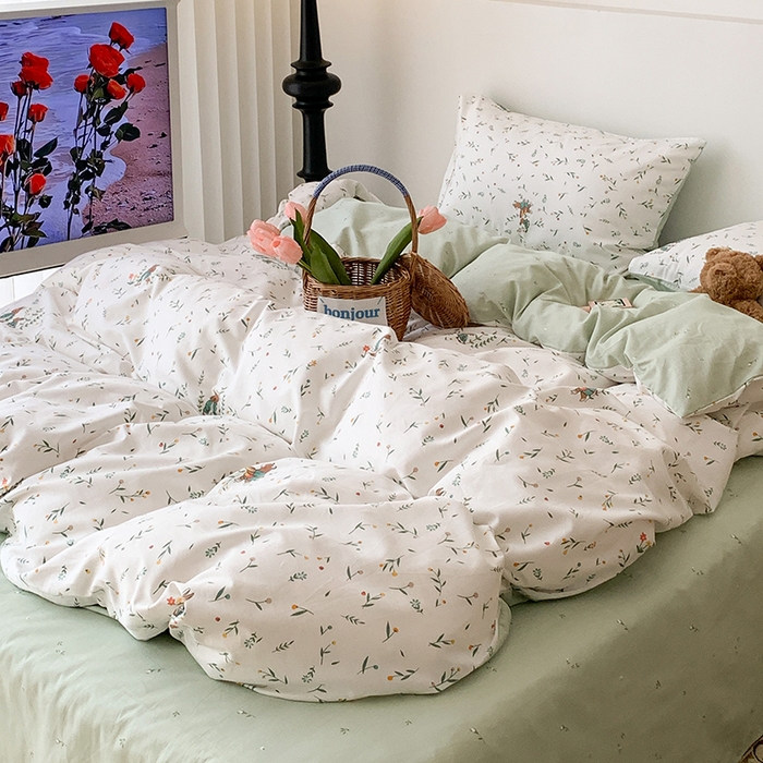 91家纺网 家纺一手货源 找家纺 昔可家纺 2023新款全棉怦然心动小花系列四件套 绿叶熊