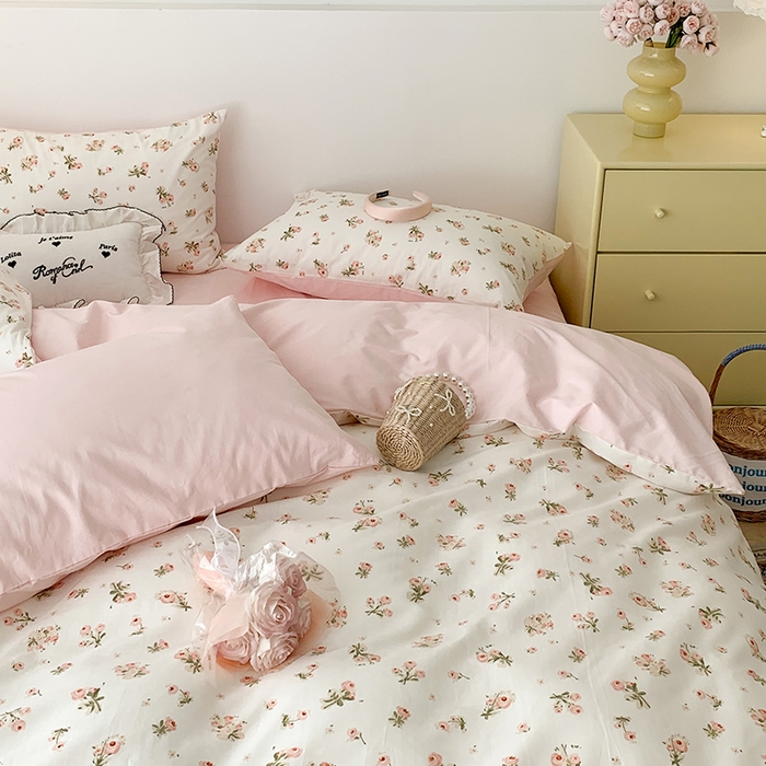 91家纺网 家纺一手货源 找家纺 昔可家纺 2023新款全棉怦然心动小花系列四件套 粉黛落樱