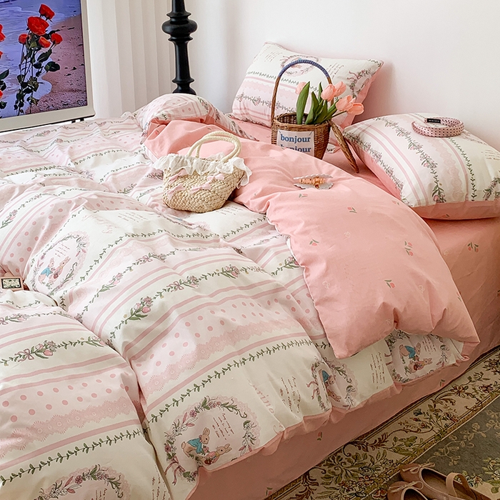 91家纺网 家纺一手货源 找家纺 昔可家纺 2023新款全棉怦然心动小花系列四件套 安妮兔兔花园