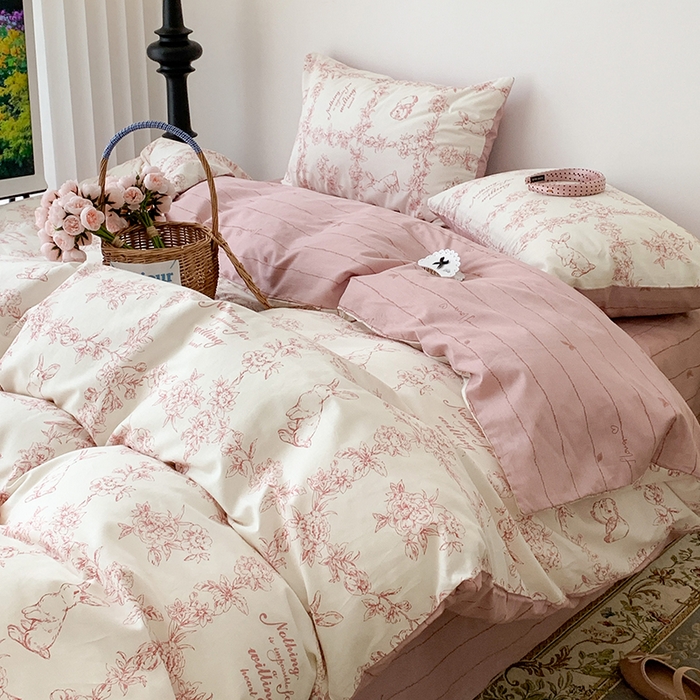 91家纺网 家纺一手货源 找家纺 昔可家纺 2023新款全棉怦然心动小花系列四件套 素描兔兔