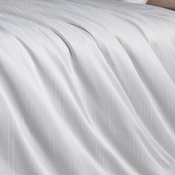 91家纺网 家纺一手货源 找家纺 恒鑫2025新款纯色全棉蚕丝被春秋被 夏被 加厚冬被拉链子母被 月光白