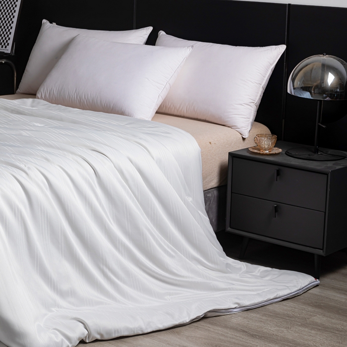 91家纺网 家纺一手货源 找家纺 恒鑫2025新款纯色全棉蚕丝被春秋被 夏被 加厚冬被拉链子母被 月光白