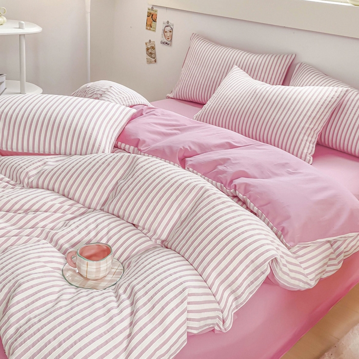 91家纺网 家纺一手货源 找家纺 千朵 2023新款全棉色织条纹四件套 色织条纹玫红