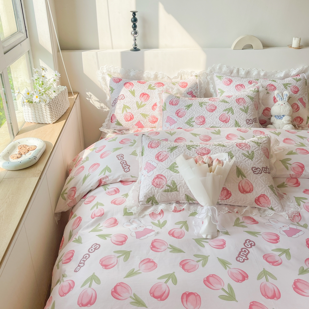 91家纺网 家纺一手货源 找家纺 添越2024小清新韩版蕾丝款花边纯棉夹棉床盖三件套全棉 花仙兔 蕾丝款