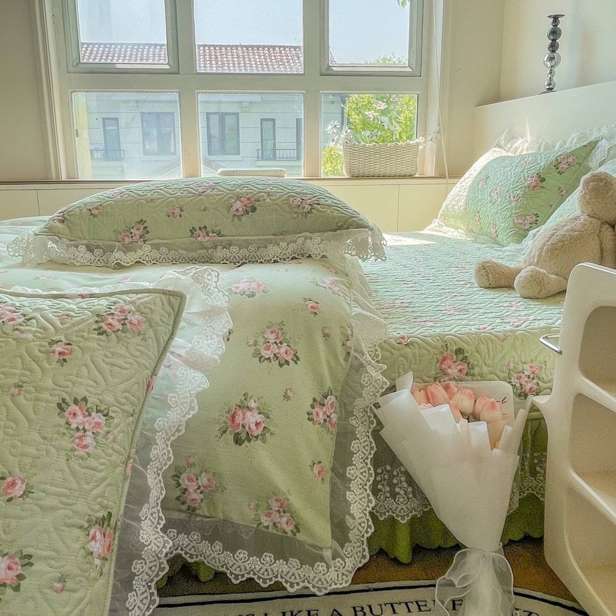 91家纺网 家纺一手货源 找家纺 添越2024小清新韩版蕾丝款花边纯棉夹棉床盖三件套全棉 芊芊花园蕾丝款