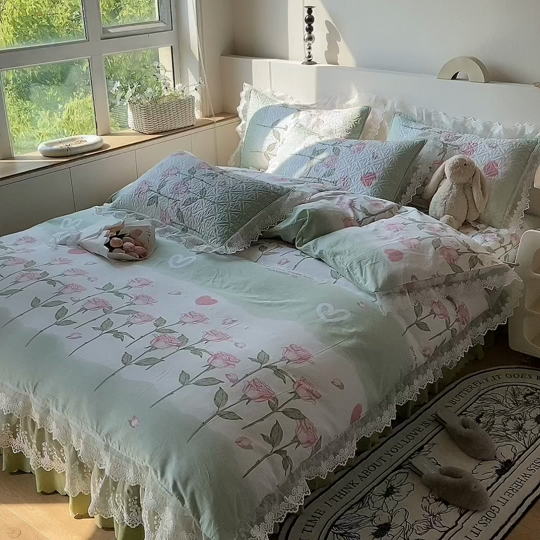 91家纺网 家纺一手货源 找家纺 添越2024小清新韩版蕾丝款花边纯棉夹棉床盖三件套全棉 玫瑰之约蕾丝款