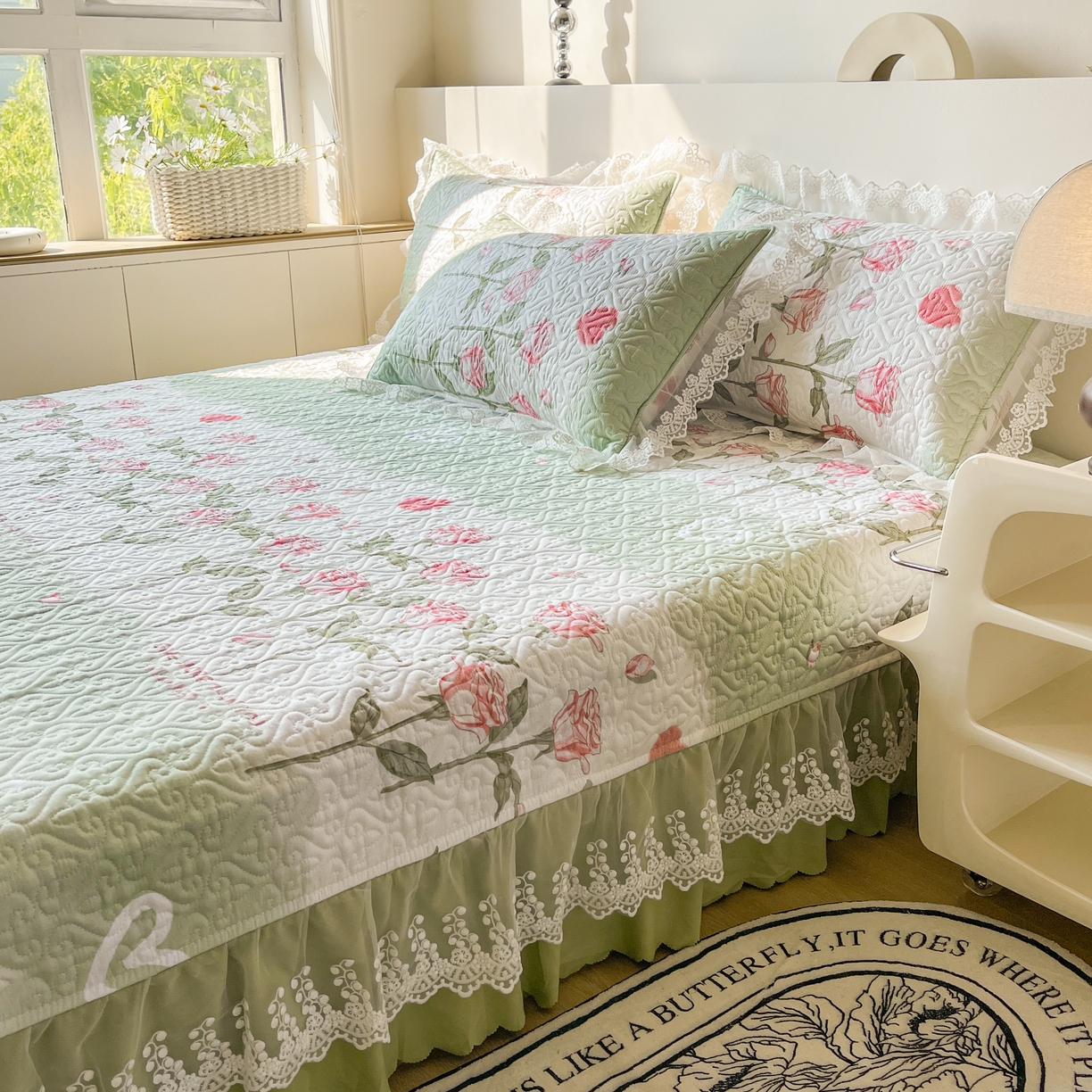 91家纺网 家纺一手货源 找家纺 添越2024小清新韩版蕾丝款花边纯棉夹棉床盖三件套全棉 玫瑰之约蕾丝款