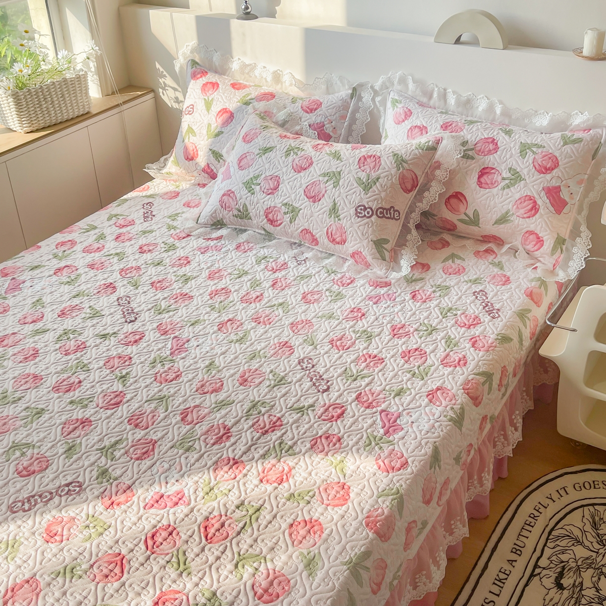 91家纺网 家纺一手货源 找家纺 添越2024小清新韩版蕾丝款花边纯棉夹棉床盖三件套全棉 花仙兔 蕾丝款