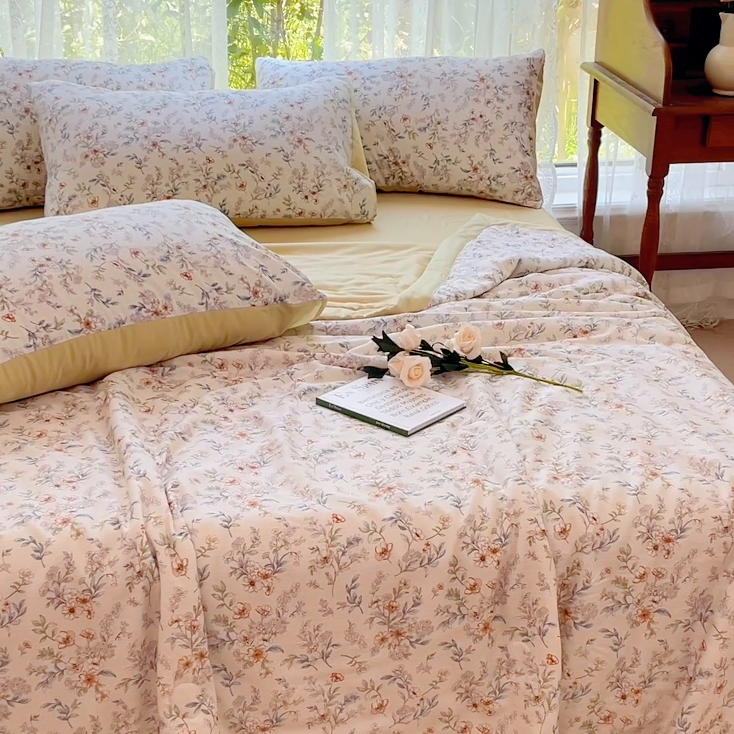 91家纺网 家纺一手货源 找家纺 千朵 2023新款冰激凌莱赛尔纤维系列夏被四件套 蔷薇日记