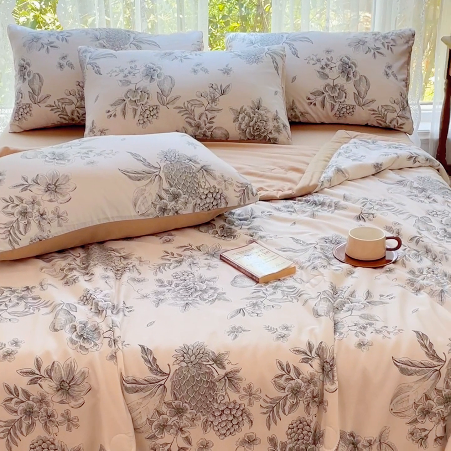 91家纺网 家纺一手货源 找家纺 千朵 2023新款冰激凌莱赛尔纤维系列夏被四件套 恋馨黑