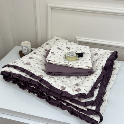 91家纺网 家纺一手货源 找家纺 （总）源启生活 2023春夏新品皱皱纱花边款双层纱夏被