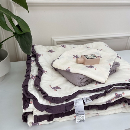 91家纺网 家纺一手货源 找家纺 （总）源启生活 2023春夏新品皱皱纱花边款双层纱夏被