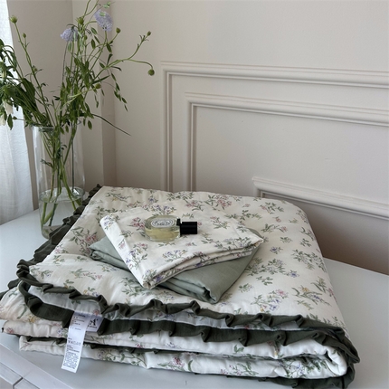 91家纺网 家纺一手货源 找家纺 （总）源启生活 2023春夏新品皱皱纱花边款双层纱夏被