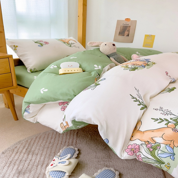 91家纺网 家纺一手货源 找家纺 芃成家纺 2023新款全棉13070卡通印花学生三件套 花园兔