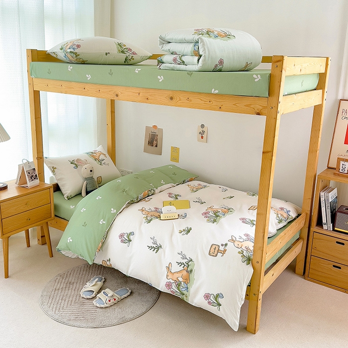 91家纺网 家纺一手货源 找家纺 芃成家纺 2023新款全棉13070卡通印花学生三件套 花园兔