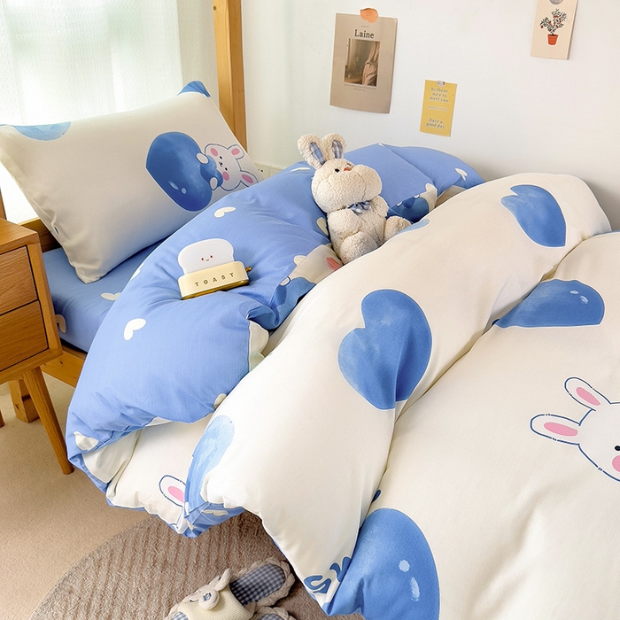 91家纺网 家纺一手货源 找家纺 芃成家纺 2023新款全棉13070卡通印花学生三件套 开心兔