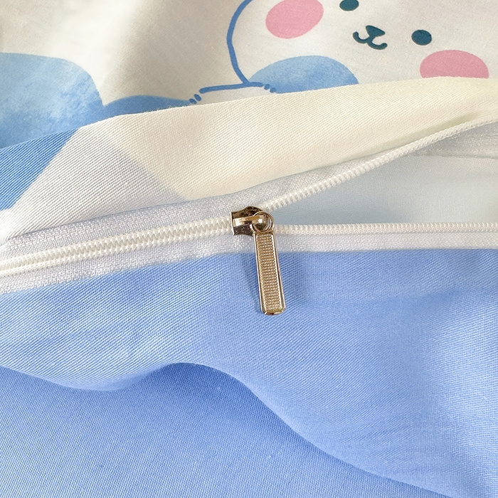 91家纺网 家纺一手货源 找家纺 芃成家纺 2023新款全棉13070卡通印花学生三件套 开心兔