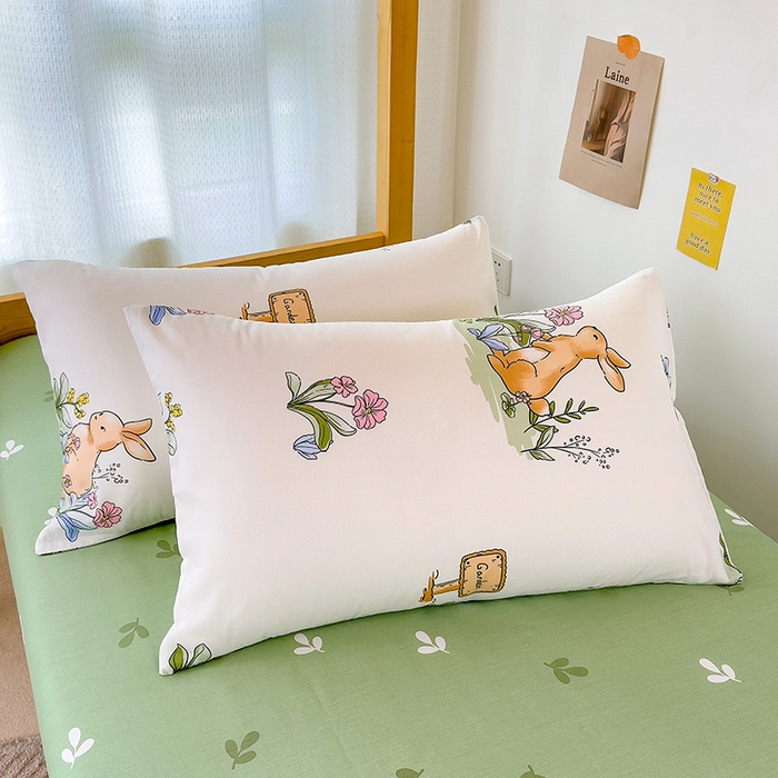 91家纺网 家纺一手货源 找家纺 芃成家纺 2023新款全棉13070卡通印花学生三件套 花园兔