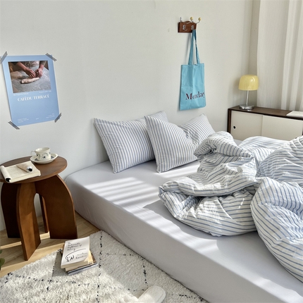 91家纺网 家纺一手货源 找家纺 六巷胡同 2023新款多巴胺博主风条纹四件套-实拍组 奶油蓝条