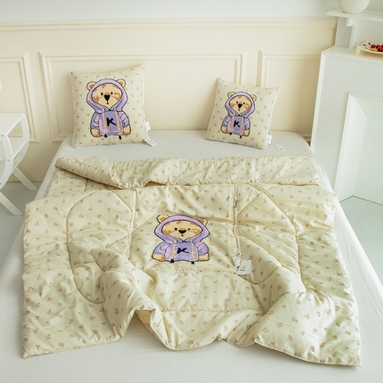 91家纺网 家纺一手货源 找家纺 （总）翰轩家居 2023新品水洗棉麻泰迪熊系列JK熊抱枕被-四季款