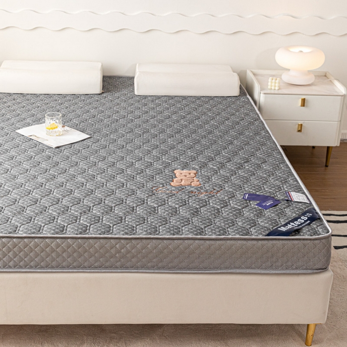 91家纺网 家纺一手货源 找家纺 元昊床垫 2025新款乳胶+D25高密度海绵床垫刺绣晚安小熊6公分9公分（永不塌陷）软硬适中 小熊暖灰（6cm）