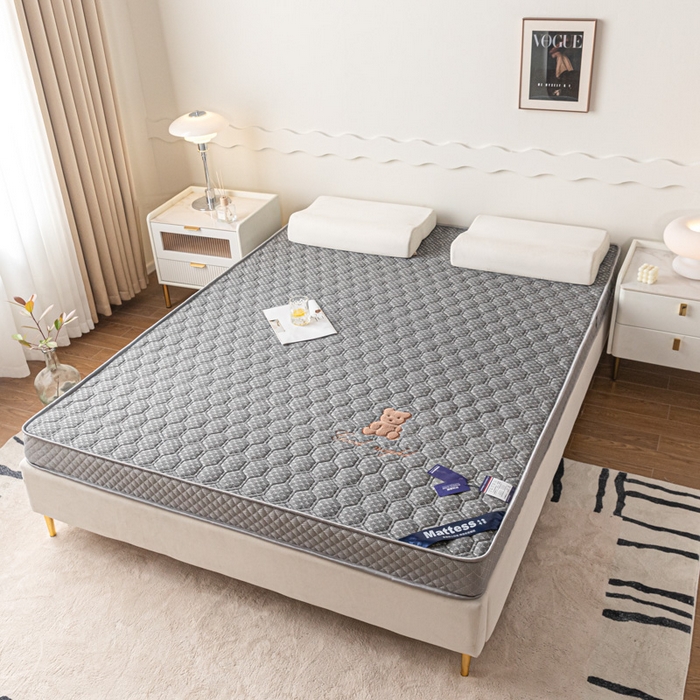 91家纺网 家纺一手货源 找家纺 元昊床垫 2025新款乳胶+D25高密度海绵床垫刺绣晚安小熊6公分9公分（永不塌陷）软硬适中 小熊暖灰（6cm）