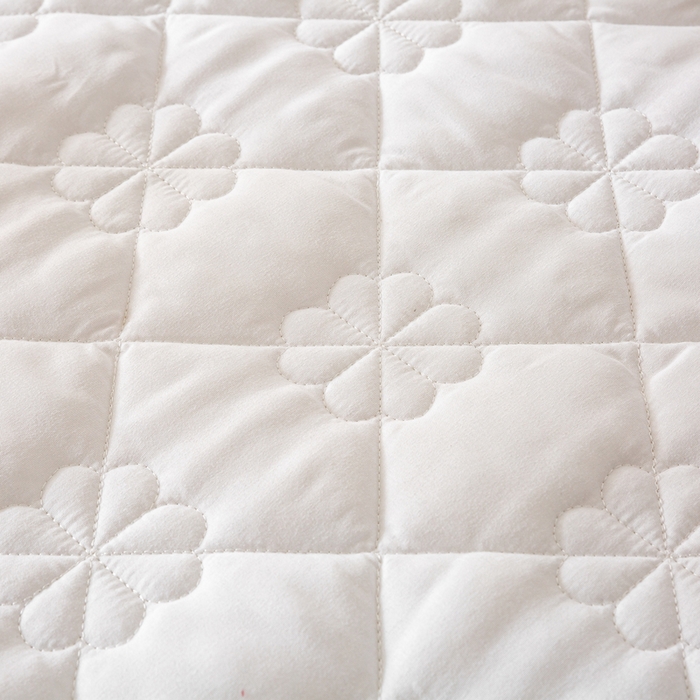 91家纺网 家纺一手货源 找家纺 恬澳家纺 2024新款A类夹棉原棉风枕套 四叶草-本白