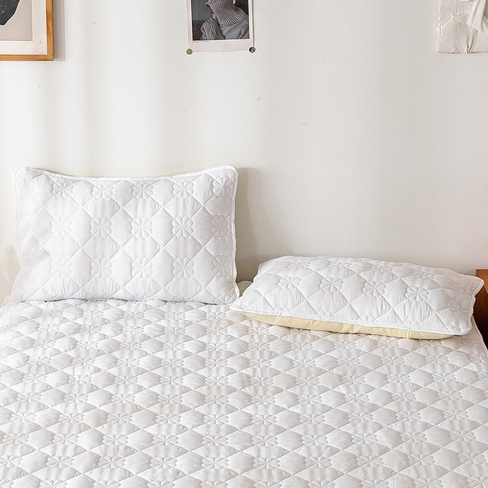 91家纺网 家纺一手货源 找家纺 恬澳家纺 2024新款A类夹棉原棉风枕套 四叶草-本白