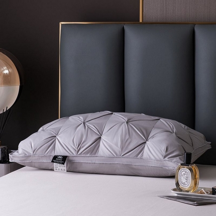 91家纺网 家纺一手货源 找家纺 御眠纺 2024轻奢羽绒枕全棉扭花羽绒枕防羽布厂家直销供直播可代发 灰色-高枕