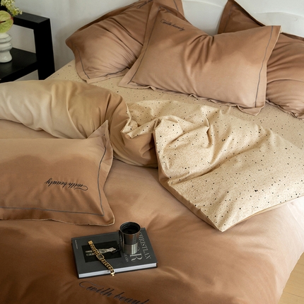 91家纺网 家纺一手货源 找家纺 （总）帅露家纺 2023新款渐变磨毛绣花四件套--过江寒系列