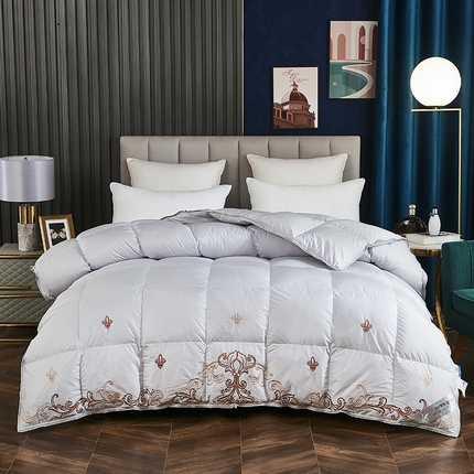 91家纺网 家纺一手货源 找家纺 （总）御眠纺 2024新款柔赛丝95白鹅绒被芯绣花款双人羽绒被