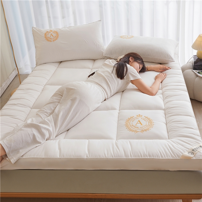 91家纺网 家纺一手货源 找家纺 美梦里A类刺绣新疆棉花五星级酒店大豆纤维软床垫床褥子 珍珠白6公分加厚