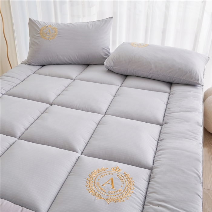 91家纺网 家纺一手货源 找家纺 美梦里A类刺绣新疆棉花五星级酒店大豆纤维软床垫床褥子 星辰灰6公分加厚