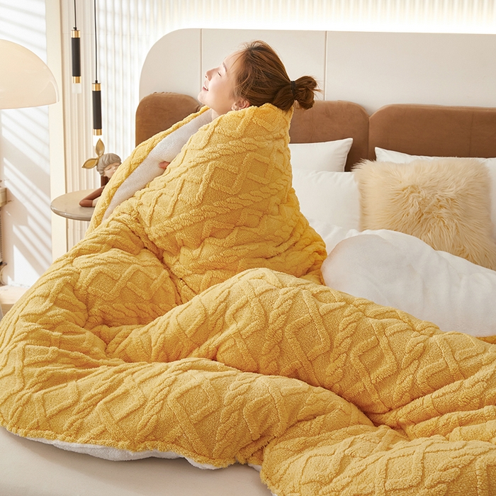 91家纺网 家纺一手货源 找家纺 牛魔王 2023新款加厚塔芙绒冬被牛奶绒羊羔绒被子北极绒被芯 柠檬黄