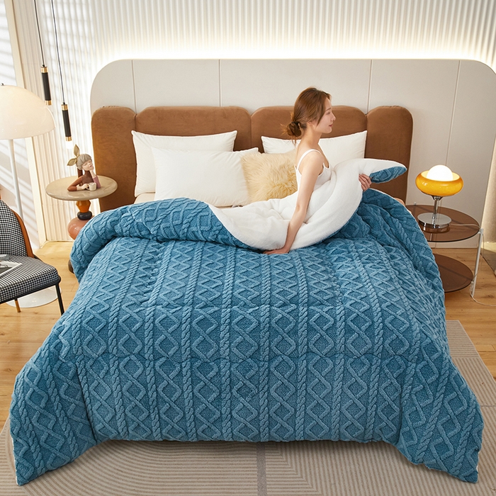 91家纺网 家纺一手货源 找家纺 牛魔王 2023新款加厚塔芙绒冬被牛奶绒羊羔绒被子北极绒被芯 宝石蓝