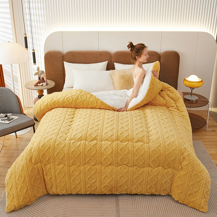 91家纺网 家纺一手货源 找家纺 牛魔王 2023新款加厚塔芙绒冬被牛奶绒羊羔绒被子北极绒被芯 柠檬黄