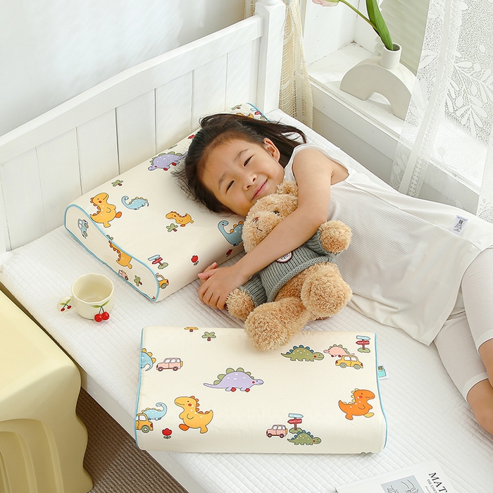 91家纺网 家纺一手货源 找家纺 良佐生活 2023新款A类全棉儿童乳胶枕头枕芯 恐龙家族