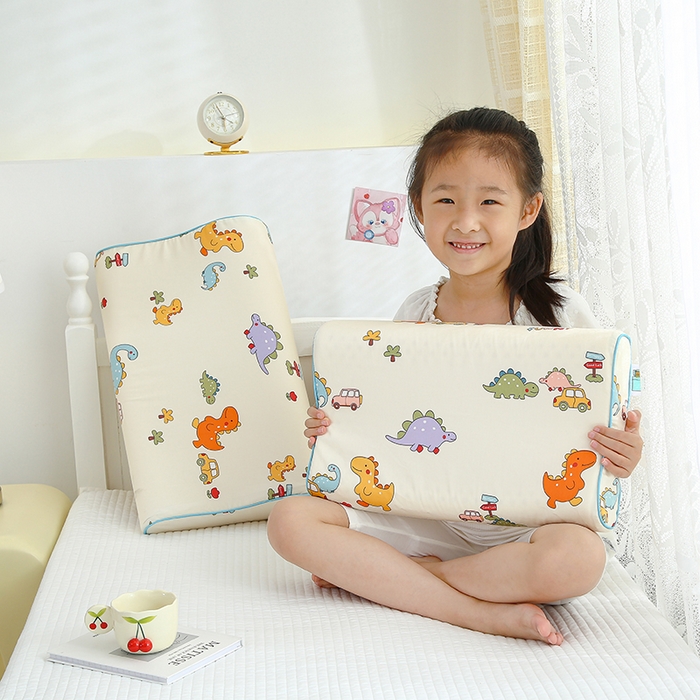 91家纺网 家纺一手货源 找家纺 良佐生活 2023新款A类全棉儿童乳胶枕头枕芯 恐龙家族