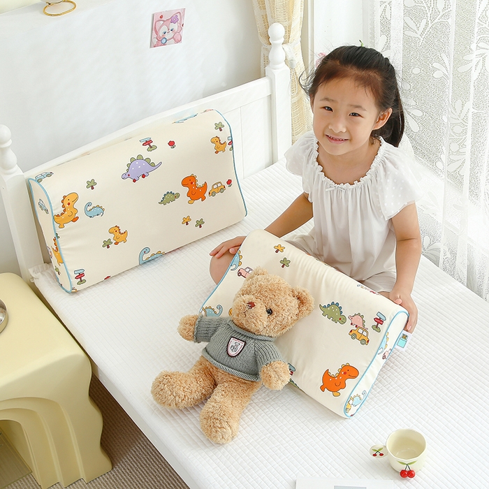 91家纺网 家纺一手货源 找家纺 良佐生活 2023新款A类全棉儿童乳胶枕头枕芯 恐龙家族