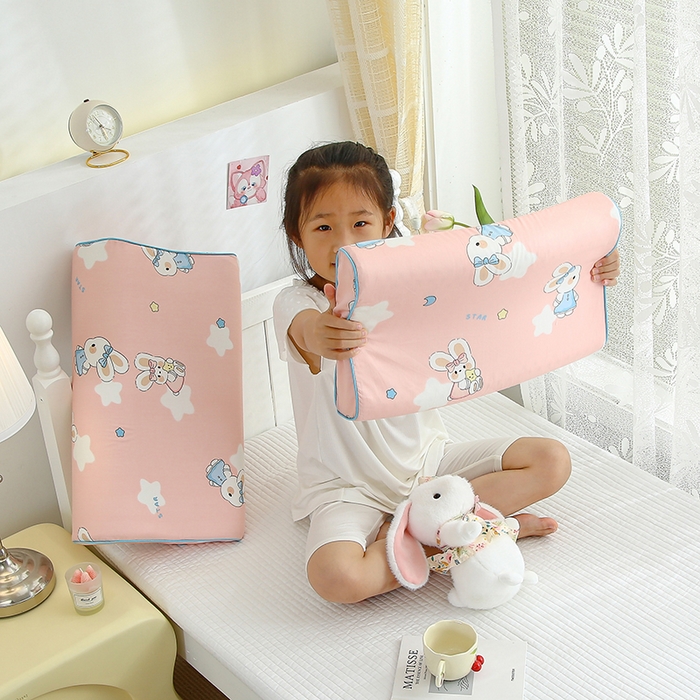 91家纺网 家纺一手货源 找家纺 良佐生活 2023新款A类全棉儿童乳胶枕头枕芯 乖乖兔