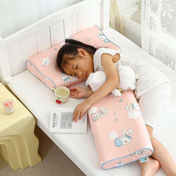 91家纺网 家纺一手货源 找家纺 良佐生活 2023新款A类全棉儿童乳胶枕头枕芯 乖乖兔