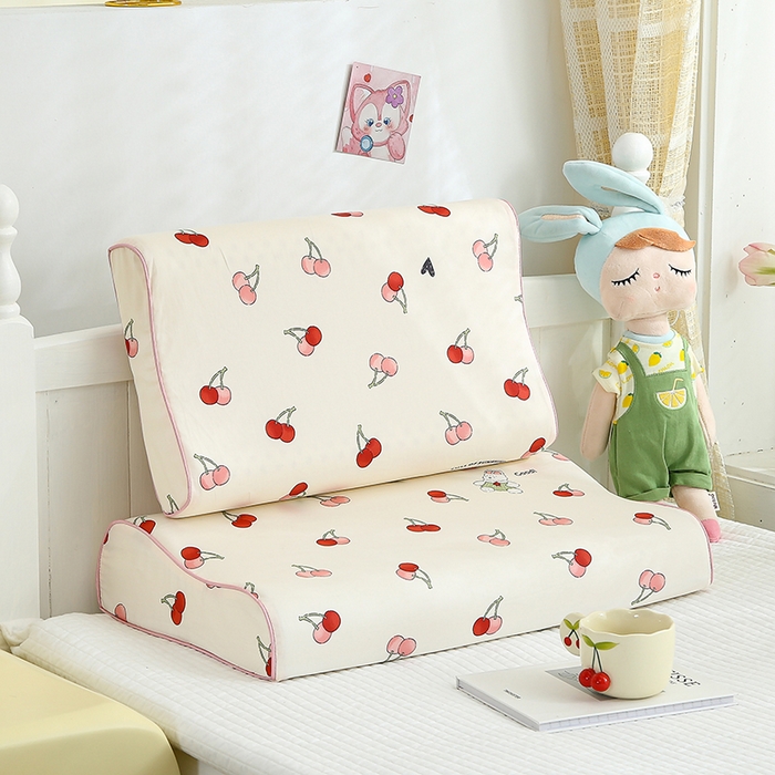 91家纺网 家纺一手货源 找家纺 良佐生活 2023新款A类全棉儿童乳胶枕头枕芯 小樱桃