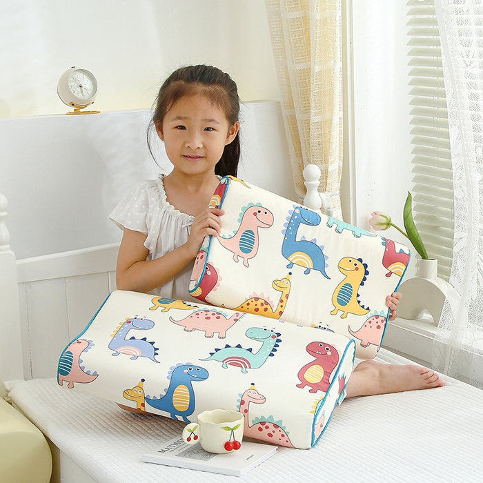 91家纺网 家纺一手货源 找家纺 良佐生活 2023新款A类全棉儿童乳胶枕头枕芯 恐龙战队