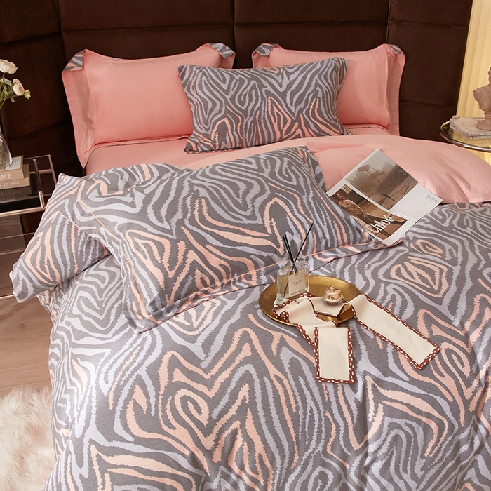 91家纺网 家纺一手货源 找家纺 启航家居 2025直播热款全棉精梳磨毛印花四件套-小资格调系列 画梦灰