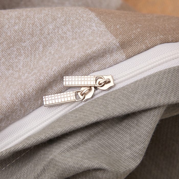 91家纺网 家纺一手货源 找家纺 启航家居 2025直播热款全棉精梳磨毛印花四件套-小资格调系列 灰色情调桔